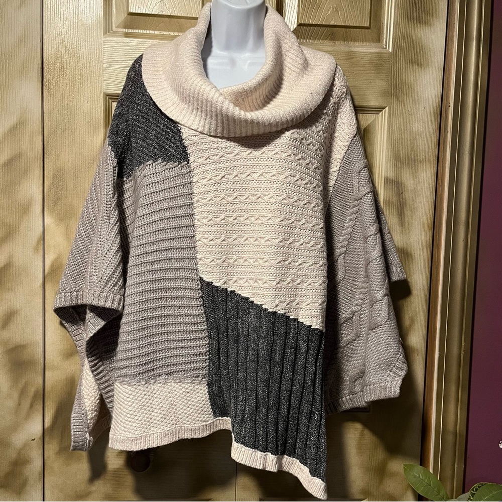 White House Black Market sweater poncho medium multi color